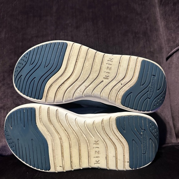 KIZIK Athens Unisex M7.5/W9 Blue White Cushioned Slip On Comfort Shoes - Picture 7 of 7